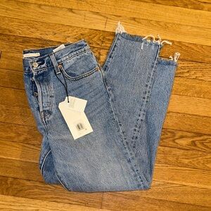 NWT women’s Levi's wedgie jeans 29